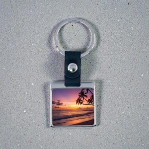 Porte-clés métallique avec bracelet en cuir